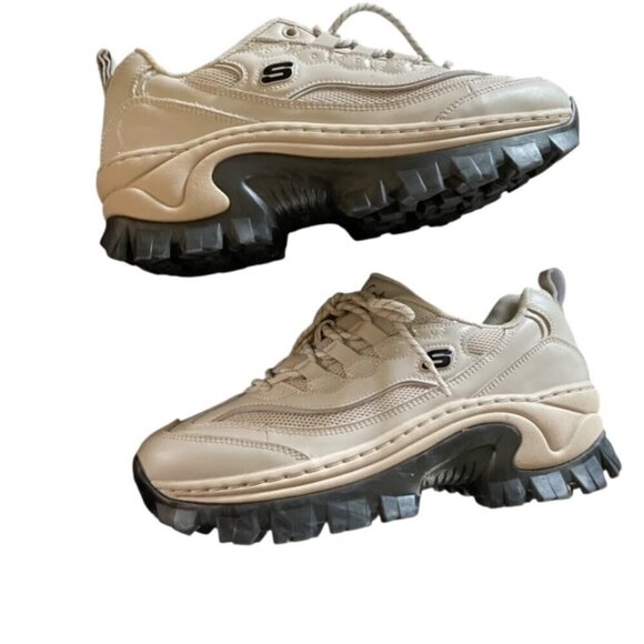 Skechers Dojalite Sneaker in Off White 7.5 - Picture 3 of 7